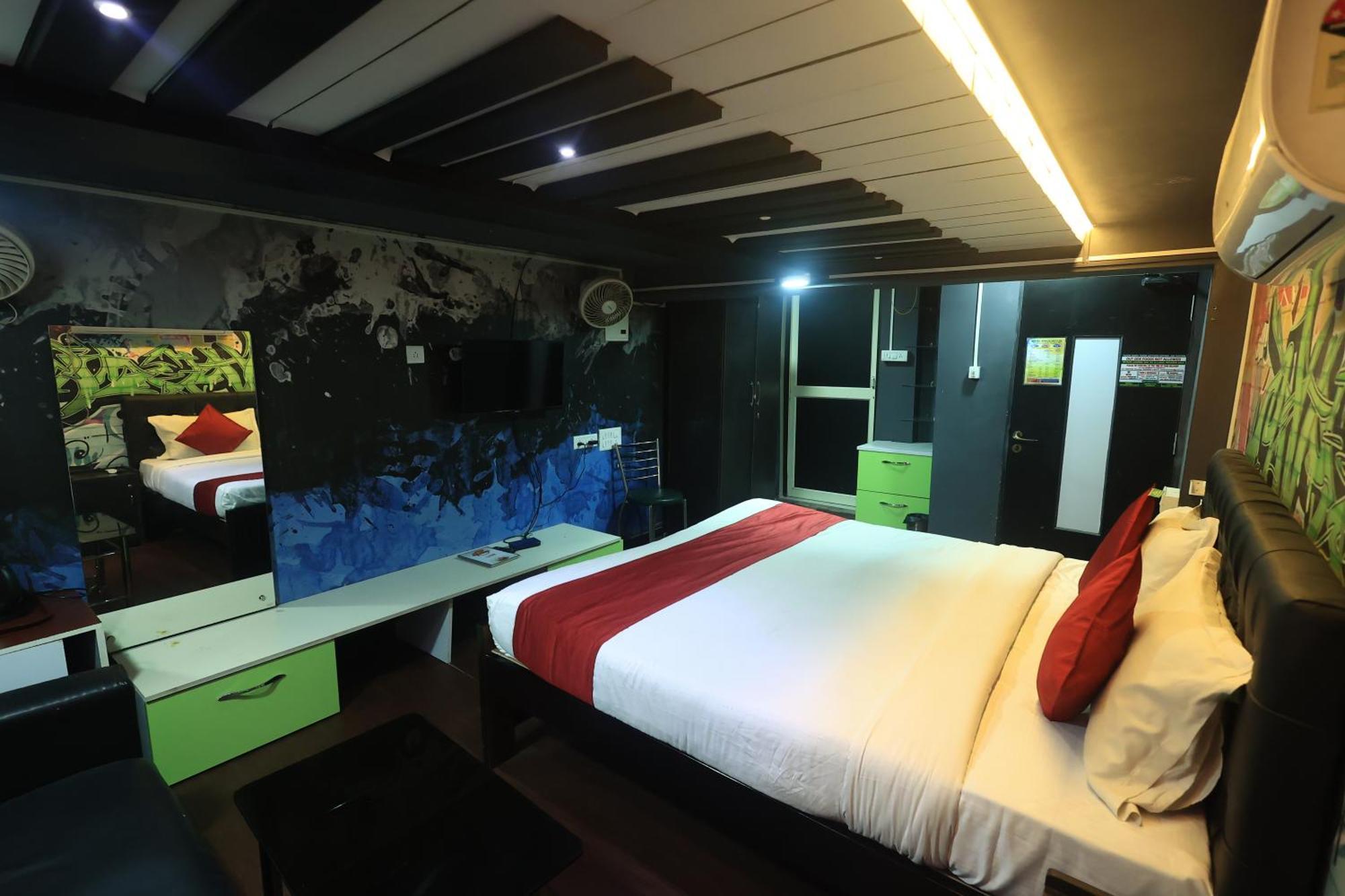 Hotel Space Setter Bhubaneswar Bagian luar foto